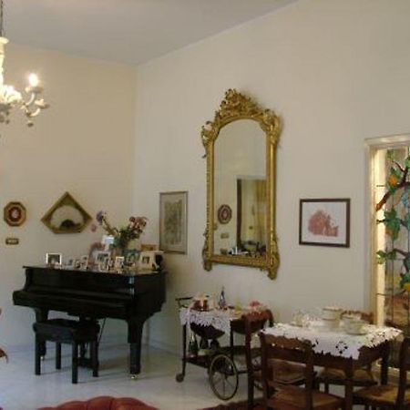 B&B Chez Caroline Наполи Екстериор снимка