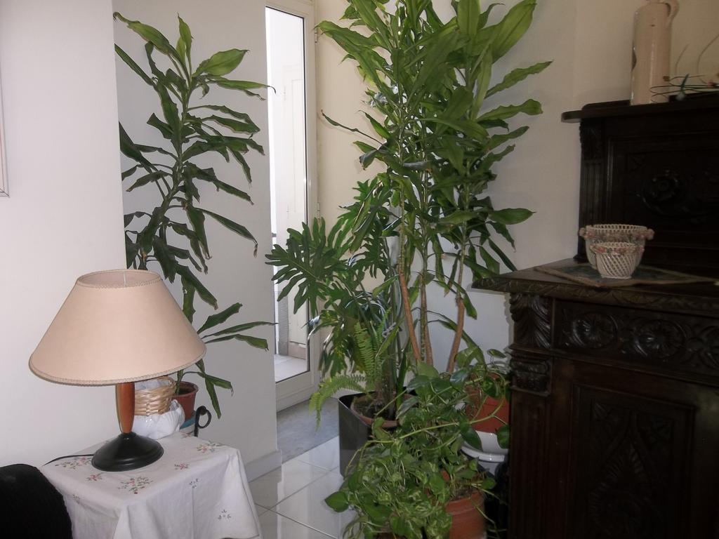 B&B Chez Caroline Наполи Екстериор снимка