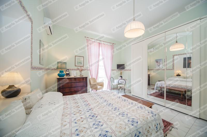 B&B Chez Caroline Наполи Екстериор снимка